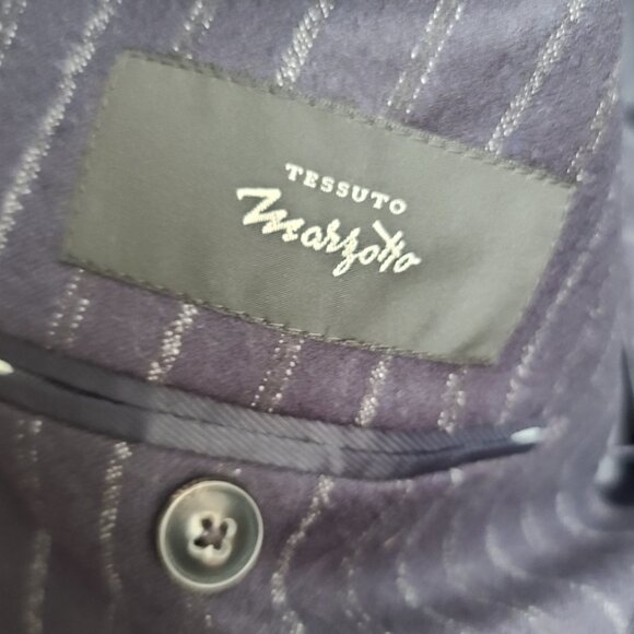 Banana Republic Heritage Slim Fit Suit – Navy Pinstripe – 42R - Picture 2 of 5